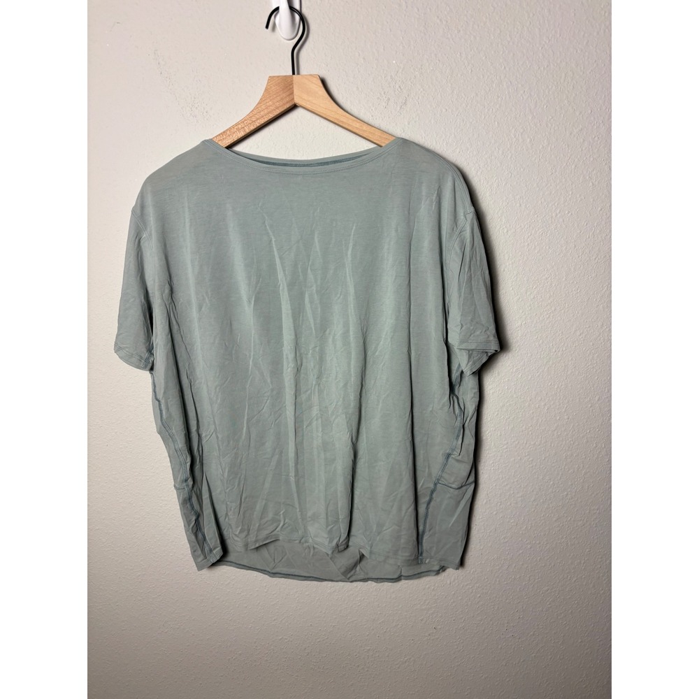 ☀️Lululemon Back in Action Short Sleeve T-Shirt Silver Blue Size 12